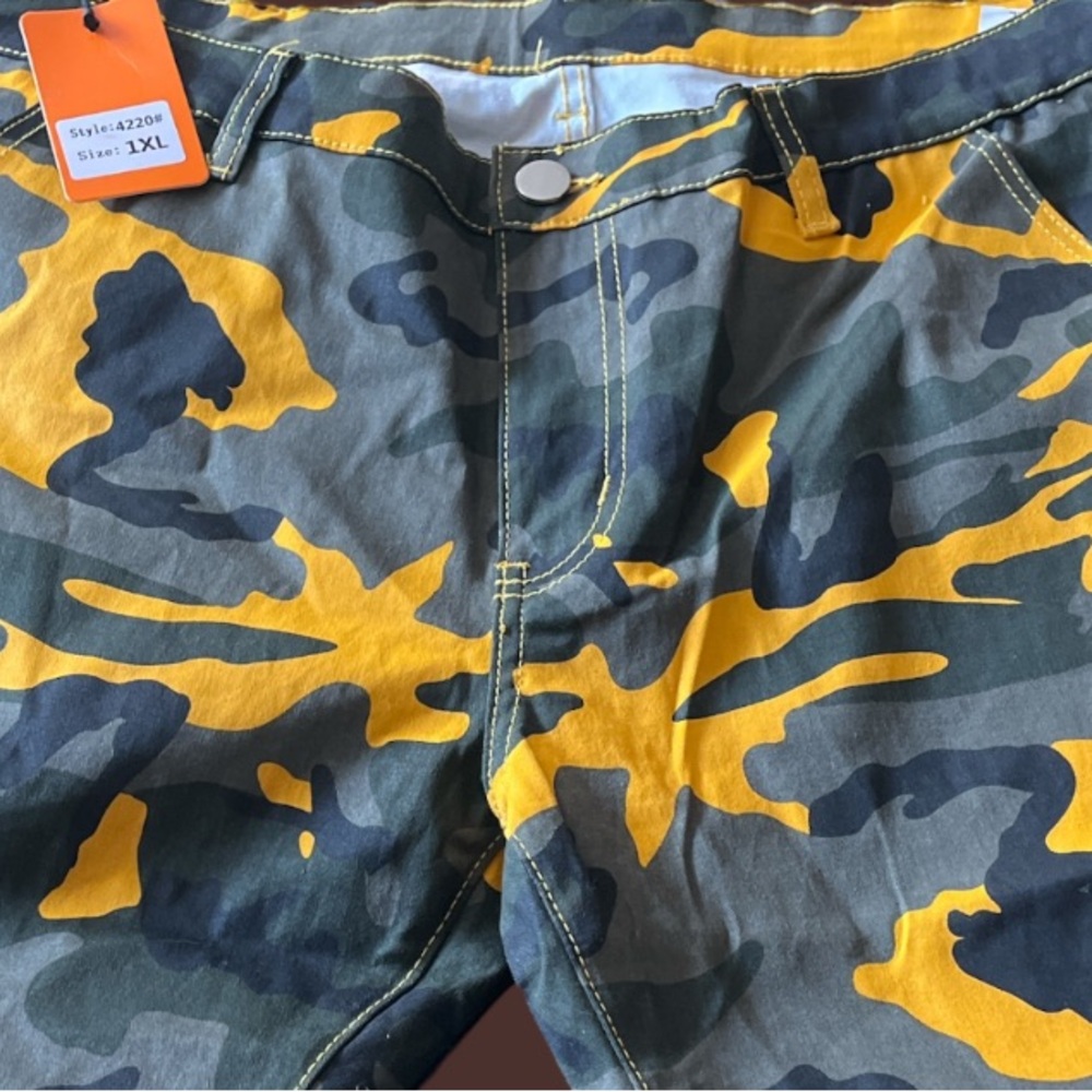 Camouflage Patterned Women's Jeans - Picture 3 of 10